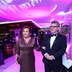 Ministryně Alena Schillerová s manželem.