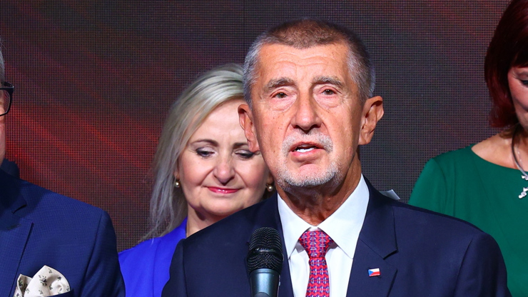 Andrej Babiš během tiskovky.