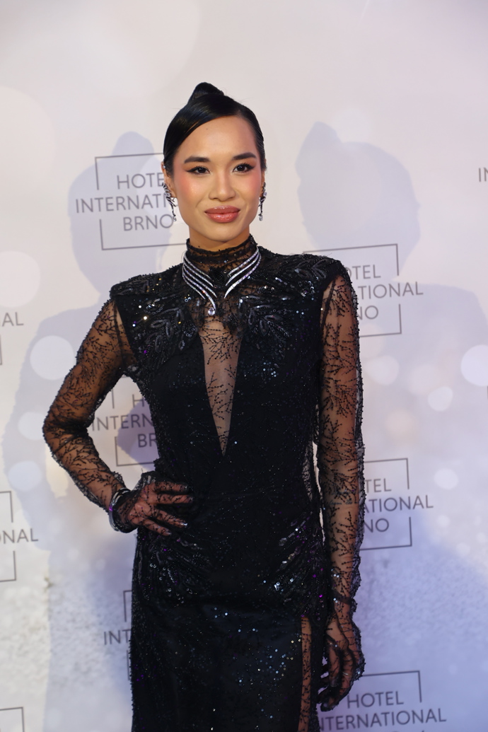 Sarah Vu se ukázala v přiléhavých šatech.