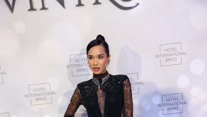 FOTO: Sarah Vu dala vyniknout své štíhlé postavě.