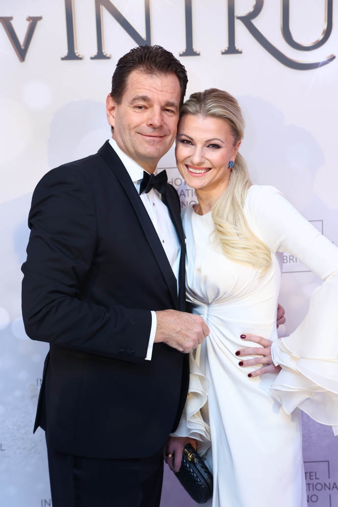 Jitka Kocurová s manželem Tomášem Abrahamem vypadají velmi šťastně. 