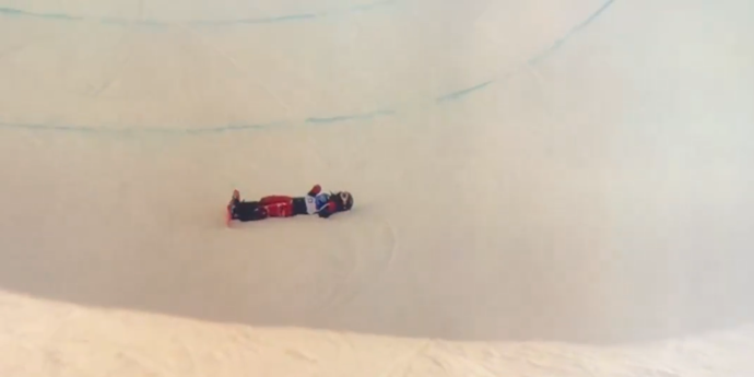 Liou Ťia-jü zůstala ležet na zemi.