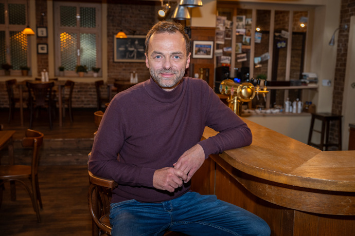 Novou posilou seriálu Ulice je Lukáš Langmajer, který se představí v roli Filipa Smetany.