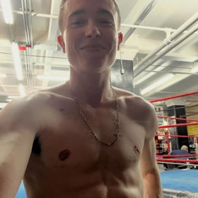 Elliot Page v gymu.
