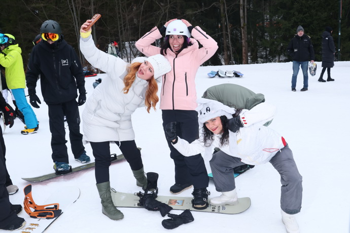 Protagonisté muzikálové verze filmu Snowboarďáci to pořádně rozjeli.