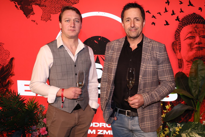 Nedávno oznámil, že letos na jaře nastupuje do seriálu Kamarádi. 