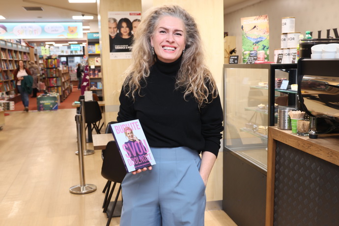 Olga Menzelová si nenechala ujít křest knihy Lenky Koenigsmark. 