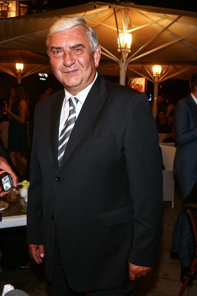 Herec ale vzory nosí také na kravatách.