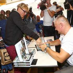 A také o něm napsal knihu, která šla na dračku.