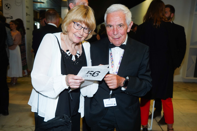 Manželka Hanka mu dala tři dcery. 