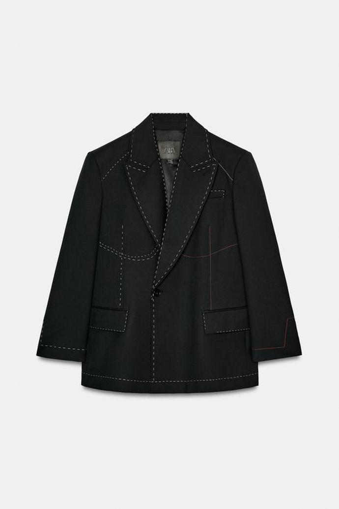 Blejzr s kontrastním prošíváním, Zara, 3599 Kč