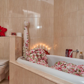 Martina Hudečková si připravila krásné poležení ve vaně.