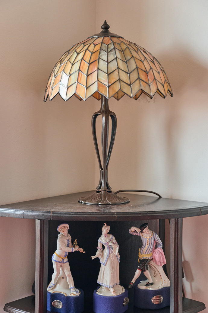 Tiffany lampa je od Věry Křesadlové.