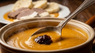 Lžíce povidel do svíčkové? Babiččin tajný trik zajistí dokonalou barvu i hloubku chuti, kterou si zamilujete