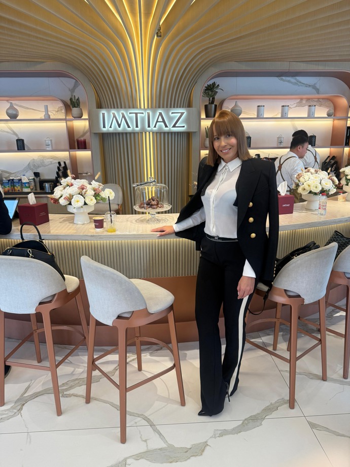 Markéta Húšťavová přiletěla z Dubaje do Česka 26. února, ve Spojených arabských emirátech zůstal její syn s přítelkyní. Do Česka se vrátili až tuto neděli repatriačním letem. 