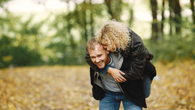 Denní horoskop na středu 1. 4. 2026: Kozorozi by měli volit slova s rozvahou a Býci by si měli držet nadhled