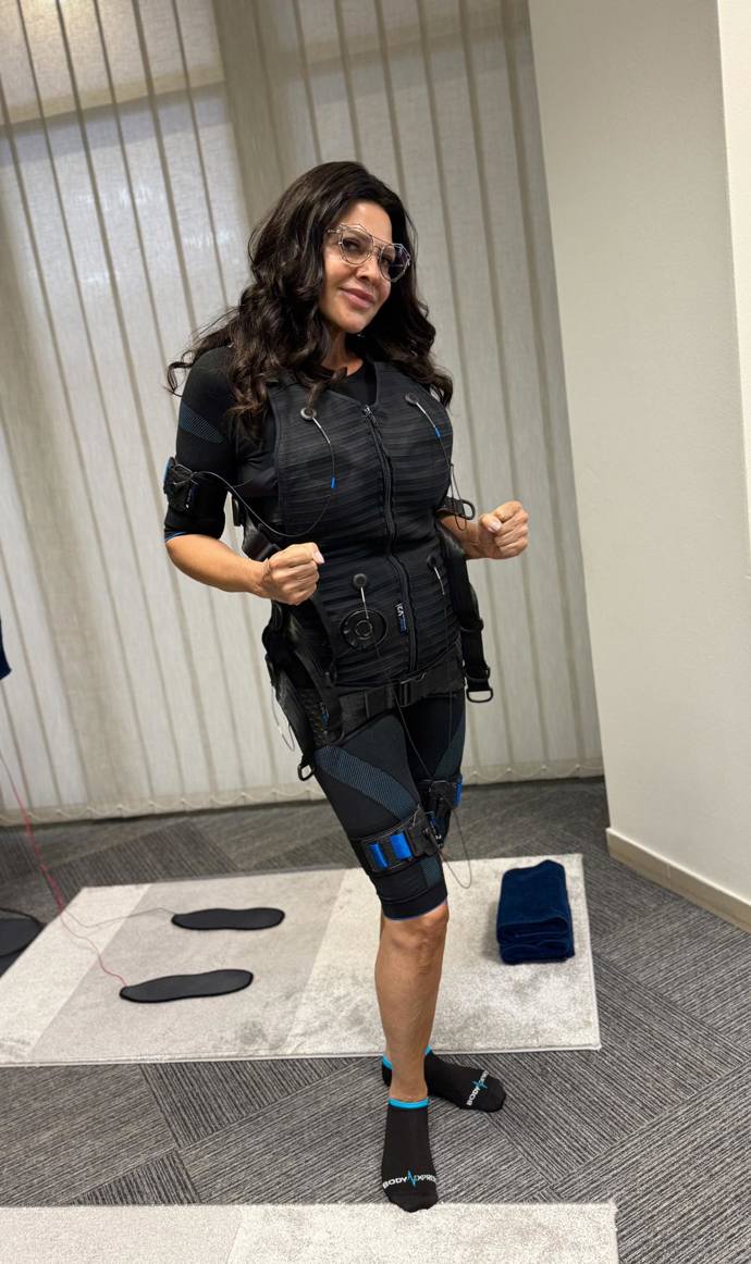 Ilona Csáková úspěšně hubne za pomoci elektro myostimulace.