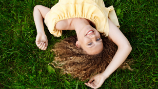 Máte problémy s vlasy? Vyzkoušejte NAVLASIL – moderní péči, která umí víc, než si myslíte