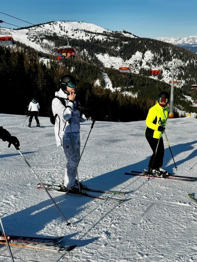 Užívali si sníh a hory v Alpách.