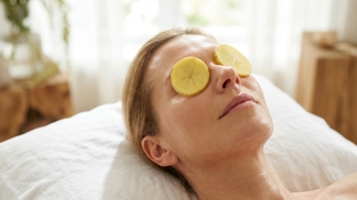 Sbohem tmavé kruhy pod očima: Sousedka nedá dopustit na obyčejnou bramboru a vypadá o deset let mladší