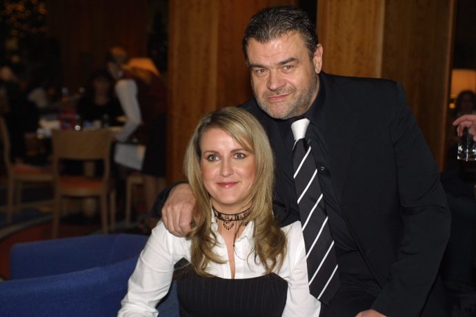 Hudbu k filmu složil hudební skladatel Karel Svoboda. Na fotce s druhou manželkou Vendulou Svobodovou.