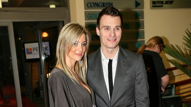 Leoš Mareš si Moniku Poslušnou vzal v roce 2008.