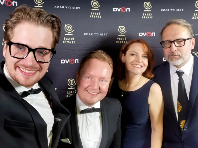 Dagmar Jandová s ostatními lovci. 