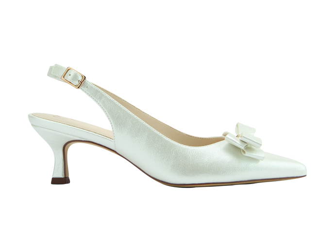 Bílé slingback lodičky, Deichmann, 849 Kč  