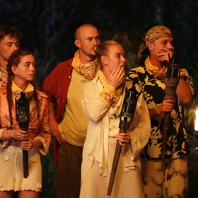 Viviane a Otakar prohledali Tereze batoh.