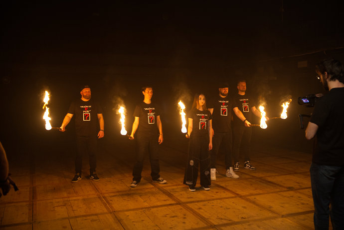 Ostřílenou pětici muzikantů oslovila náctiletá vycházející hvězda zcela sama.