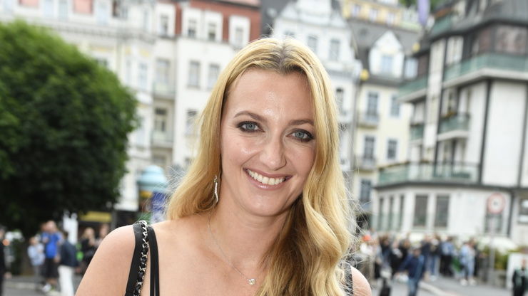 Petra Kvitová měla šperky od ALO Diamonds.
