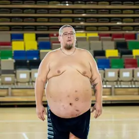 Honza Erben ve svých 47 letech váží neuvěřitelných 197 kilogramů.