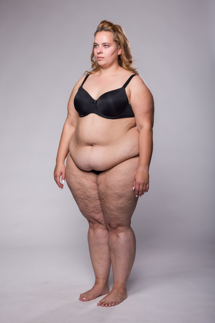 Marcela ve spodním prádle.