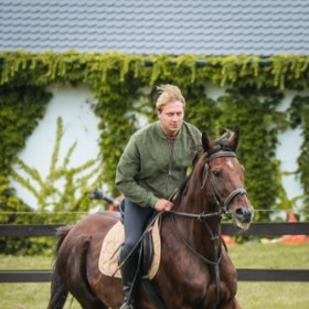 Nový seriál O lidech a koních.