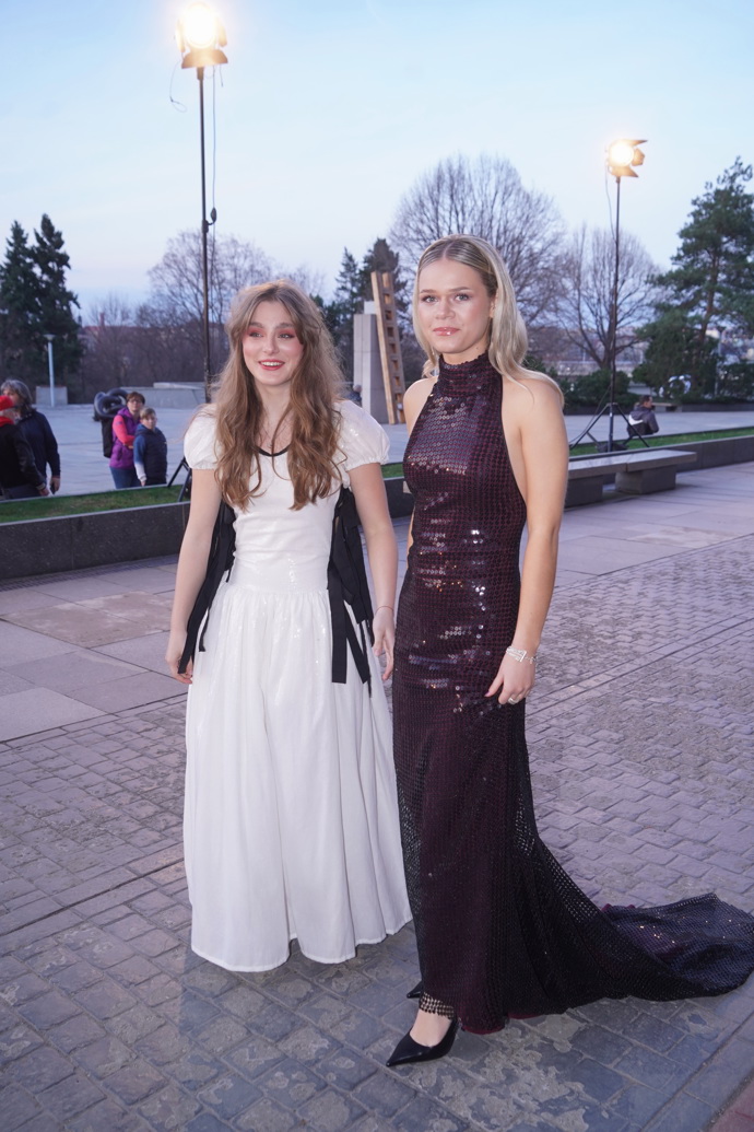 Kateřina Falbrová a Maya Kintera z dramatu Sbormistr. 