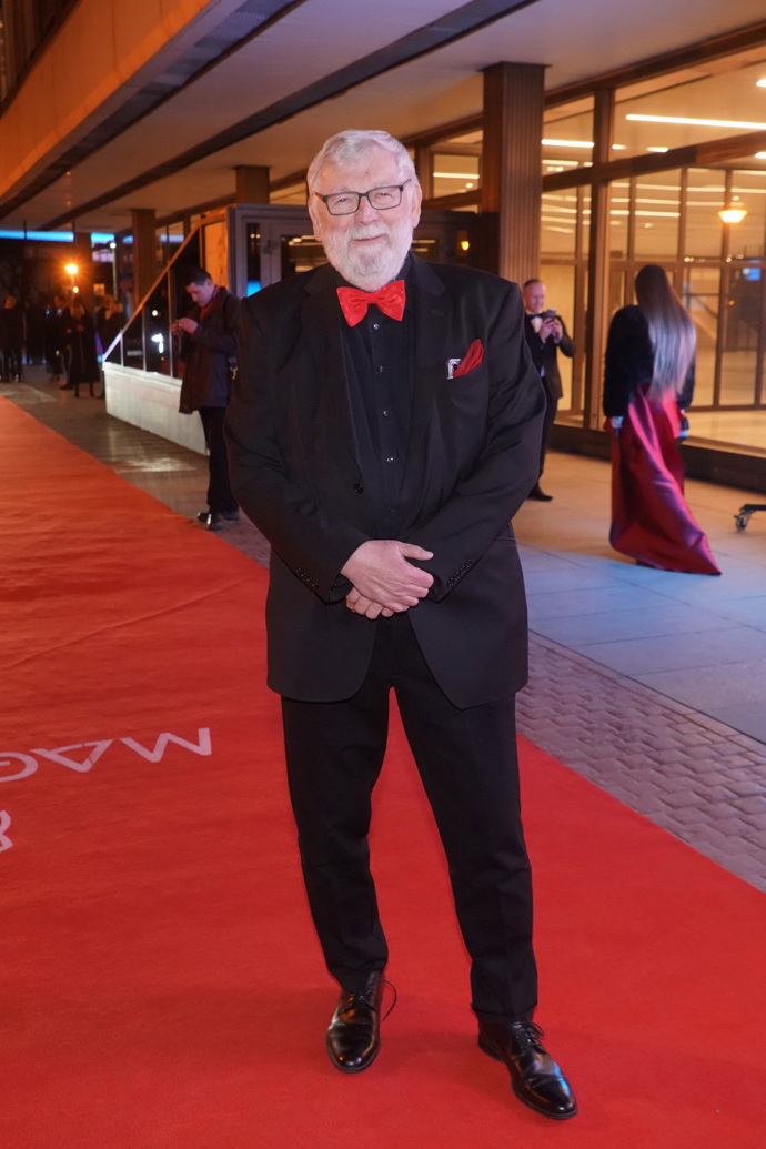 Josef Klíma vsadil na červeného motýlka.