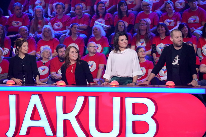 Natáčení se ale velmi rychle zvrhlo v nečekanou lékařskou poradnu plnou osobních přiznání hlavních aktérů.