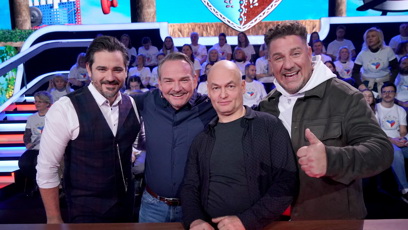 FOTO: Jeho herecký kolega Vojta Kotek pro změnu přiznal, že mu s přicházejícím jarem nepříjemně natéká tělo od kolen nahoru.