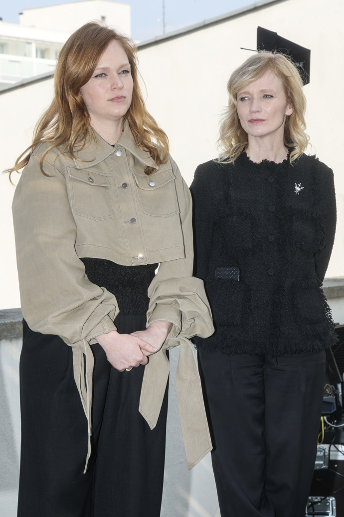 Ester a Aňa jsou si čím dál tím víc podobné.