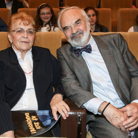 Zdeněk Svěrák se svou manželkou Boženkou na archivním snímku z roku 2016.