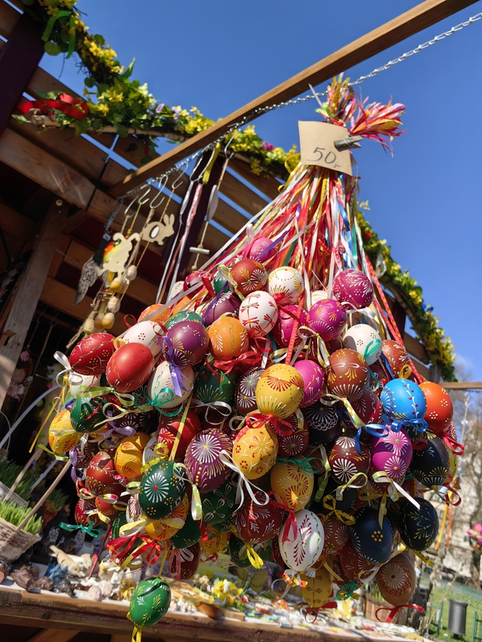 Velikonoční trhy v Praze se konají na Náměstí Míru od 21. 3. do 6. 4. 2026.