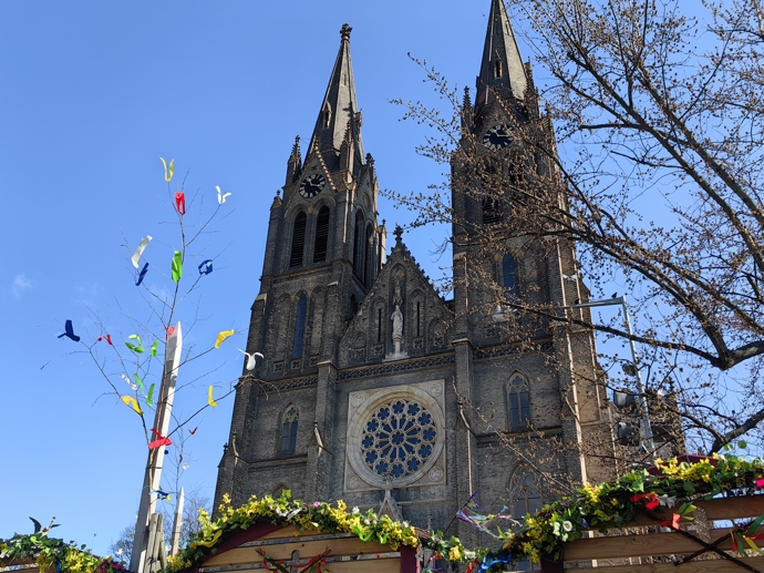 Velikonoční trhy v Praze se konají na Náměstí Míru od 21. 3. do 6. 4. 2026.