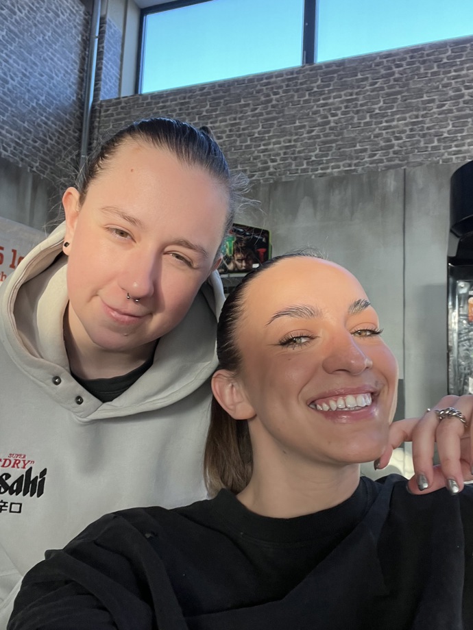 Její novou partnerkou je Dominika, která se pohybuje zcela mimo český showbyznys.