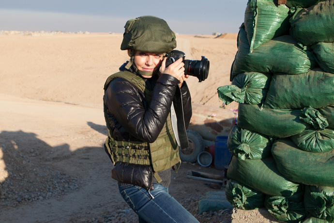 Jarmila Štuková se pohybuje ve válečných zónách už přes 20 let. Od začátku do konce například dokumentovala válku s Islámským státem v Iráku a Sýrii.