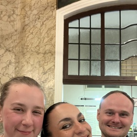 Dívky se seznámily přes společné přátele na jedné z akcí a od prvního drinku to mezi nimi jiskřilo.