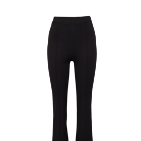 Kalhoty do zvonu opticky prodlužují  a zeštíhlují nohy a kromě toho, že působí lichotivě, tak jsou stále velmi populárním střihem. Tento model je od značky ORSAY a vyjde vás na 799 Kč.