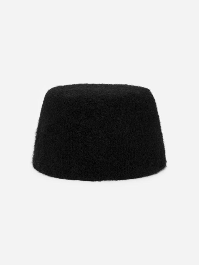 Klobouk, ze směsi alpaky a vlny, ARKET, 1 350 Kč