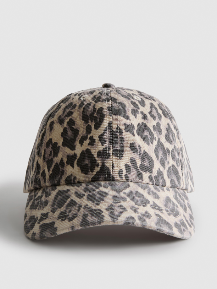 Kšiltovka s leopardím potiskem, Primark, 170 Kč
