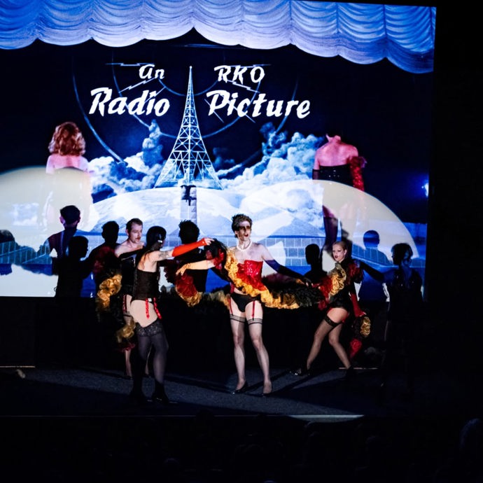 Na plátně nebudou chybět béčkové horory ani naprosté brakové úchylárny.