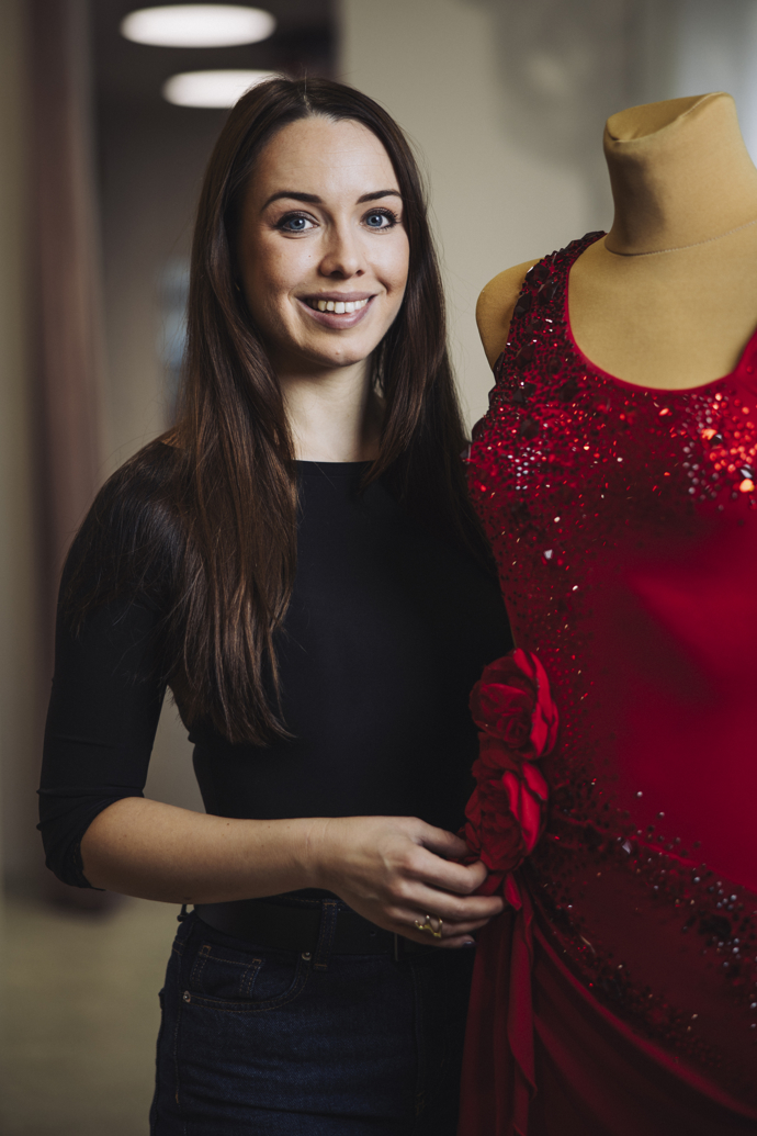 Módní návrhářka Kateřina Šmejkalová v Brně založila značku NOSME, která šije krasobruslařské, ale také taneční a gymnastické kostýmy.